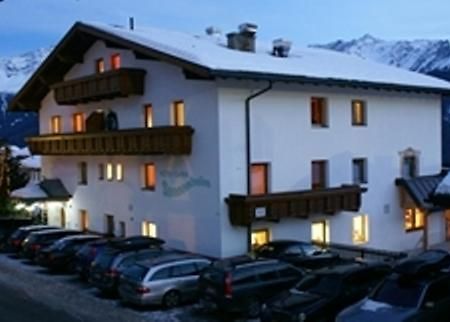 Hotel Garni Sonnenheim フィス エクステリア 写真