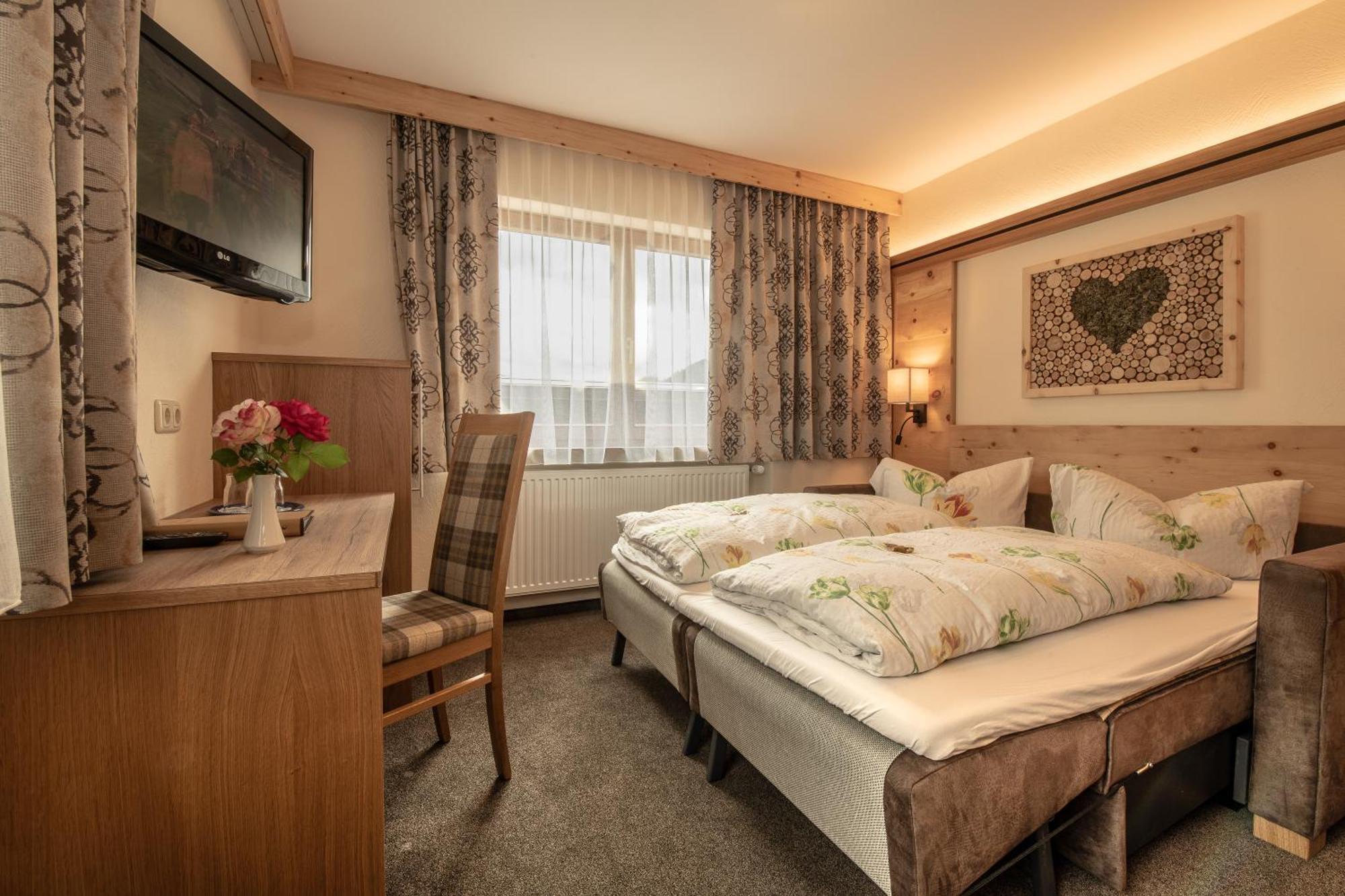 Hotel Garni Sonnenheim フィス エクステリア 写真